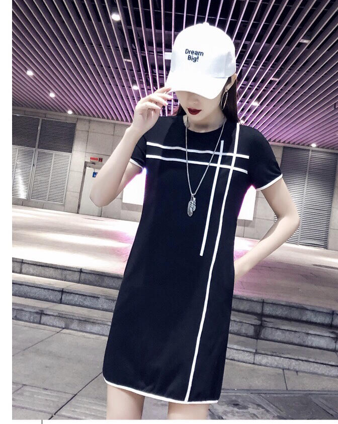 Chanel香奈兒 法國專櫃同步新款 2019夏季新款 氣質簡約圓領 短袖連衣裙 羅馬假日風情   xly1331